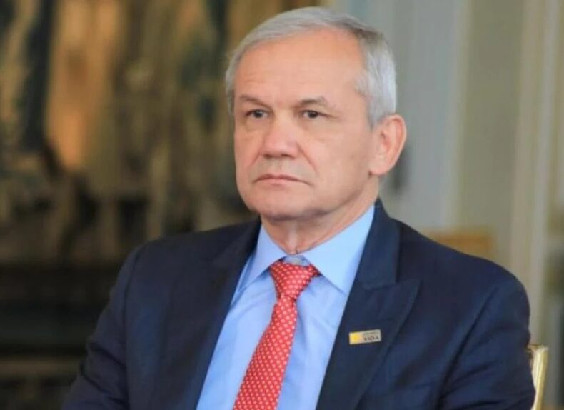 Carlos Ramón González