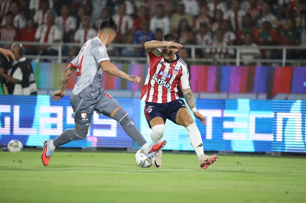 Junior de Barranquilla y Santa Fe igualaron 1-1